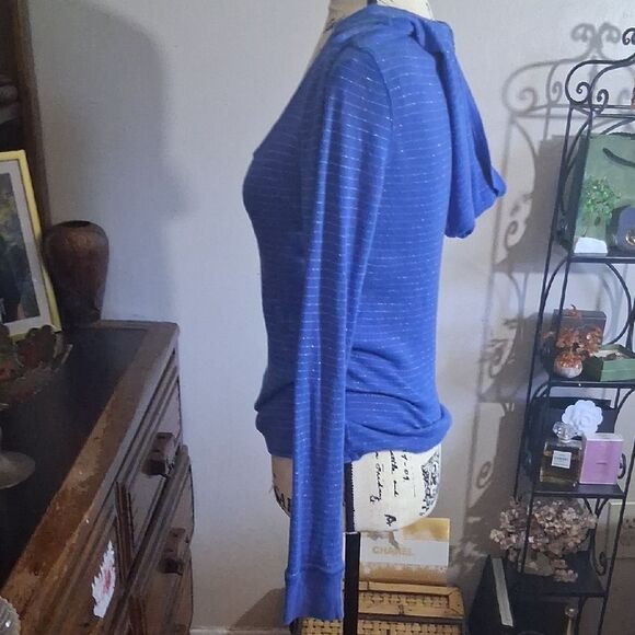 Unionbay Blue Silver Striped Hooded Women's Top - Size Large - Picture 14 of 16